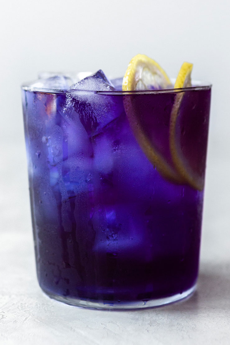 Butterfly Pea Flower Tea Health Benefits And How To Brew Properly - Oh, How  Civilized